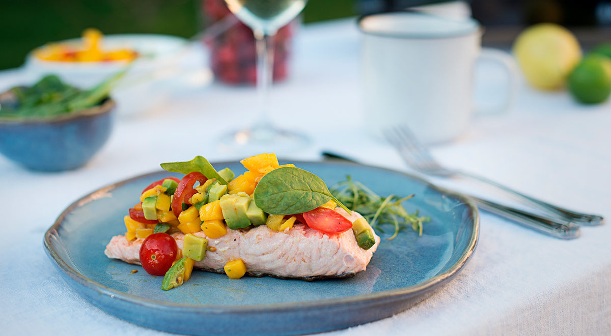 Pescado al ajillo con salsa de mango